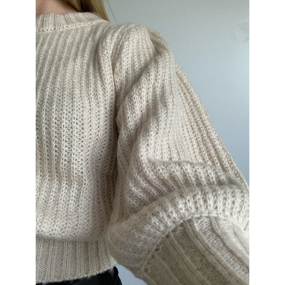 Dynamite Puff sleeve sweater - Picture 8 of 10